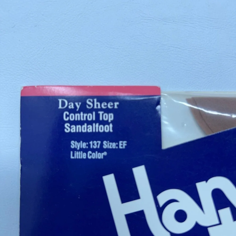 Hanes Too Womens EF Tan Day Sheer Control Top Sandalfoot Pantyhose 2pk NWT